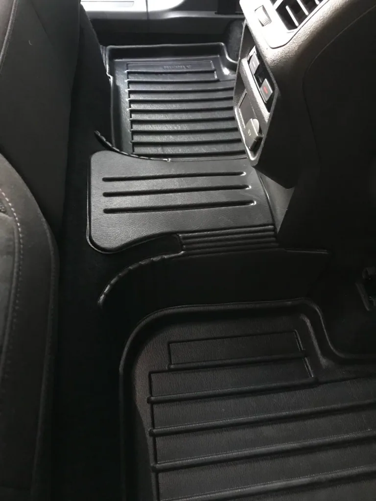 Gummifußmatten Auto für Volkswagen Tiguan II (2015-2024), 3D, passgenau, mit hohem Rand, geruchlos